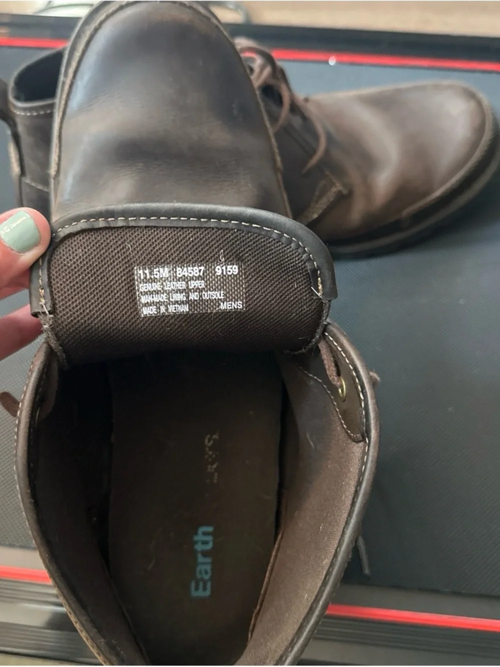 Earth Men's Brown Leather Chukka Boots